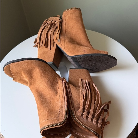 DV Dolce Vita Tan Peep-Toe Fringed Ankle Booties Faux Suede concert Western - Picture 12 of 14